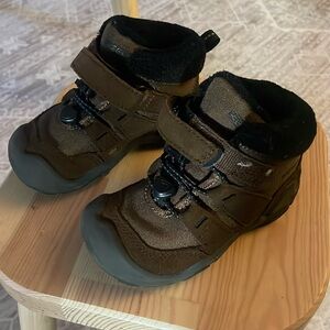 Keen Knotch Chukka Little Kids Size 8